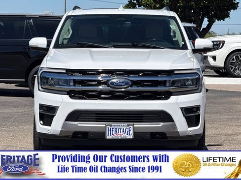 Used 2023 Ford Expedition Limited AWD/4WD image 9