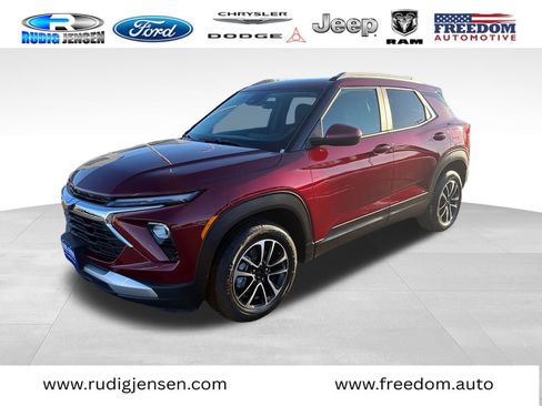 Used 2025 Chevrolet TrailBlazer LT AWD/4WD image 1