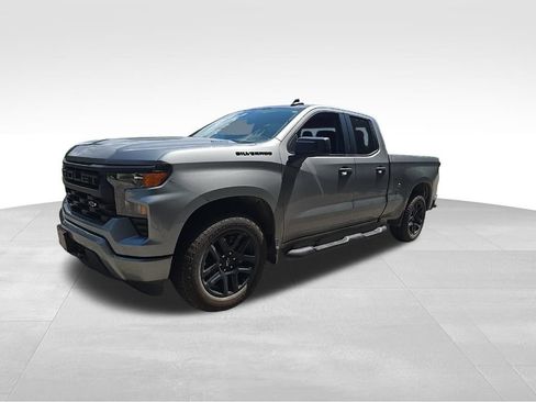 Used 2024 Chevrolet Silverado 1500 Custom w/ Turbomax Blackout Package RWD image 6