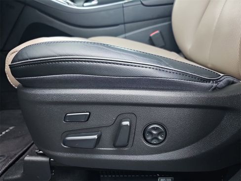 Used 2023 Hyundai Santa Fe Limited image 33