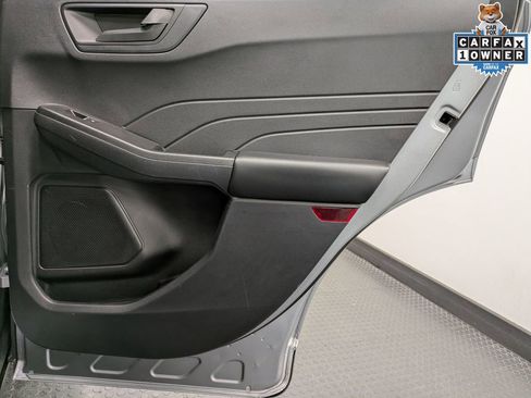 Used 2022 Ford Escape SE image 26