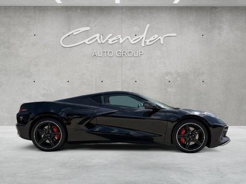 Used 2021 Chevrolet Corvette Stingray Preferred Cpe w/ Z51 Performance Package RWD image 17