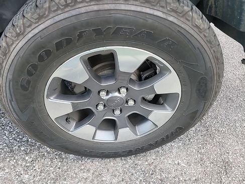 Used 2018 Jeep Wrangler Unlimited Sahara image 6