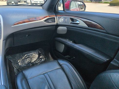 Certified 2019 Lincoln MKZ Reserve w/ Luxury Package FWD image 16