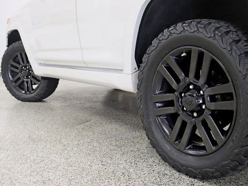 Used 2013 Toyota 4Runner Limited image 12