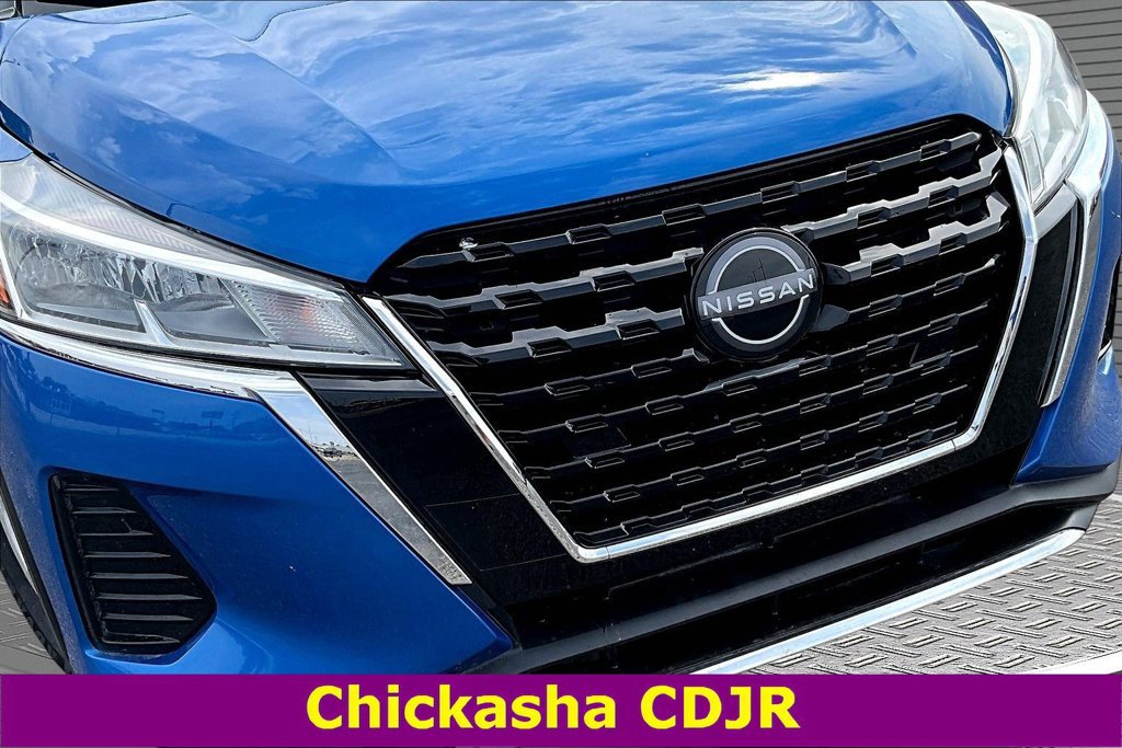 Used 2025 Nissan Kicks Play S FWD image 32