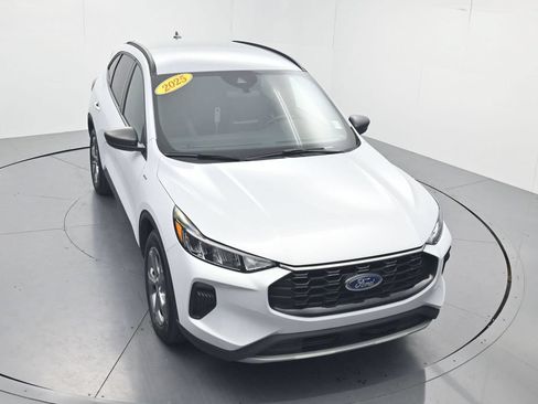 Used 2025 Ford Escape ST-Line FWD image 41