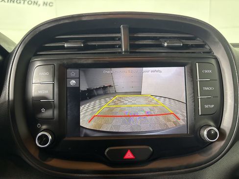Used 2024 Kia Soul LX w/ Option Group 015 image 15