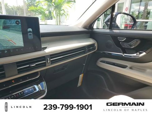 New 2025 Lincoln Corsair FWD image 27