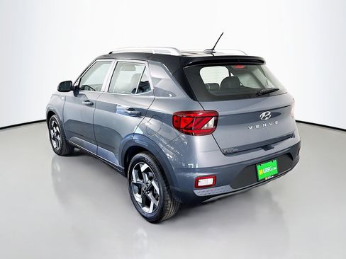 Used 2026 Hyundai Venue SEL image 7