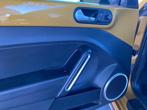 Used 2016 Volkswagen Beetle 1.8T Dune image 19