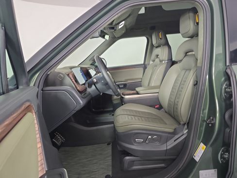 Used 2023 Rivian R1S Adventure AWD/4WD image 21