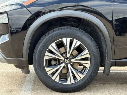 Used 2021 Nissan Rogue SV image 5