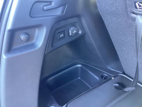 Used 2025 Honda Pilot Elite image 17