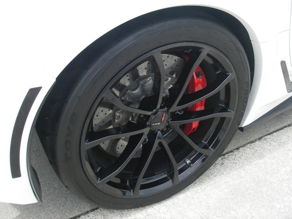 Used 2016 Chevrolet Corvette Z06 w/ 3LZ Preferred Equipment Group RWD image 33