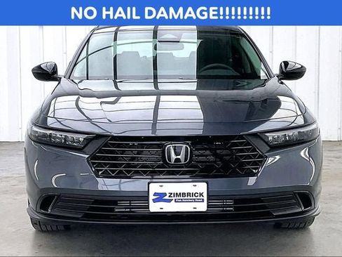 Certified 2025 Honda Accord SE image 3