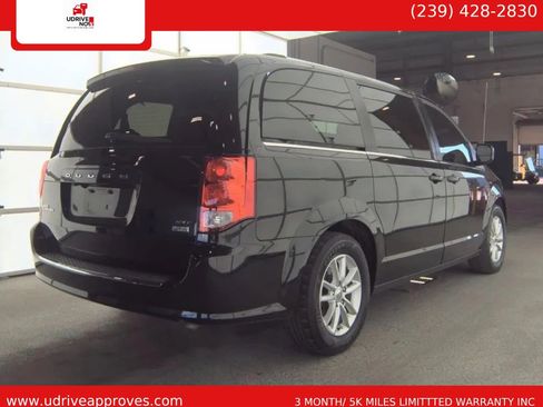 Used 2019 Dodge Grand Caravan SXT FWD image 4