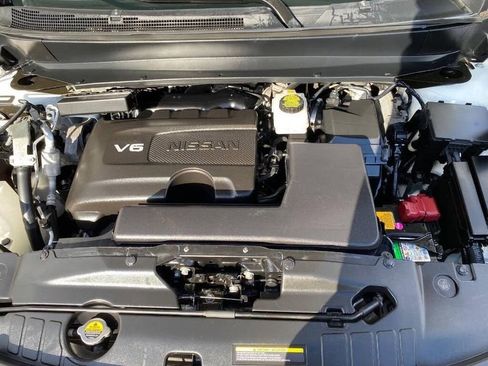 Used 2019 Nissan Pathfinder S image 33