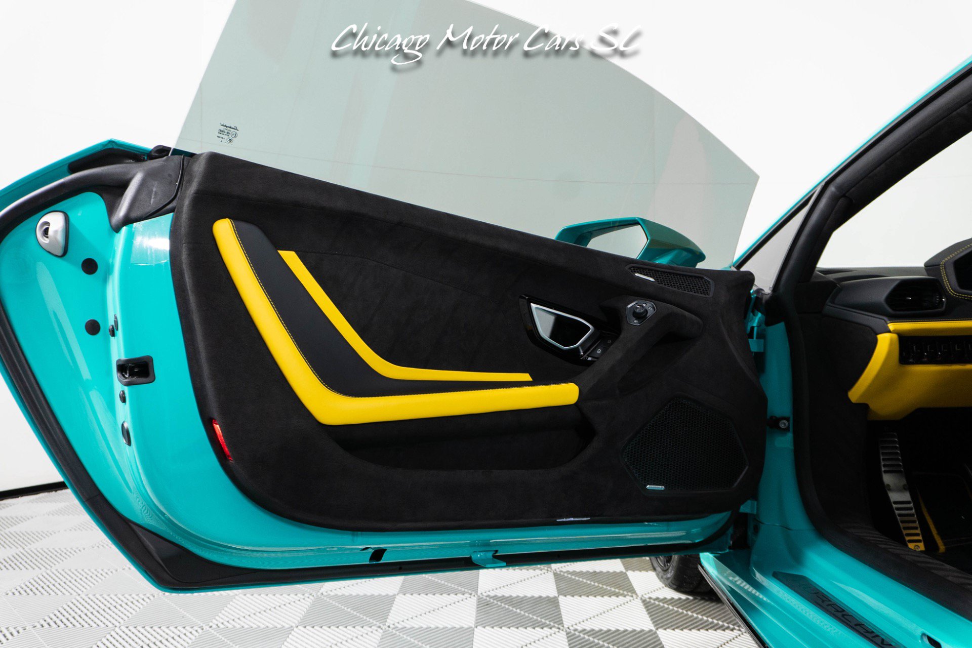 Used 2024 Lamborghini Huracan Tecnica RWD image 22