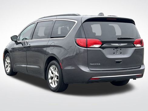 Used 2018 Chrysler Pacifica Touring Plus w/ Tire & Wheel Group image 33
