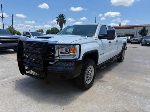 Used 2018 GMC Sierra 3500 4x4 Crew Cab w/ Sierra Convenience Package image 3