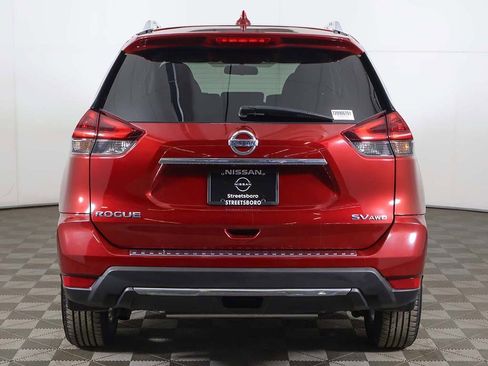Used 2018 Nissan Rogue SV w/ Sun & Sound Touring Package image 14