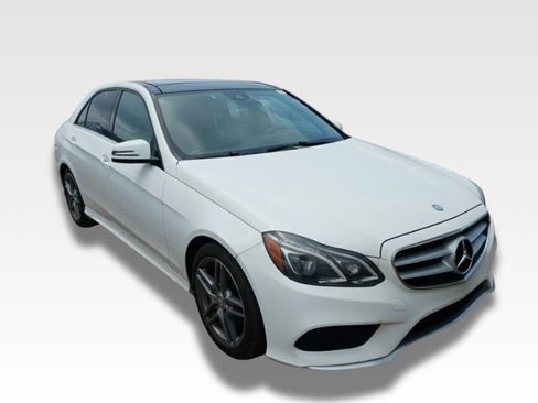 Used 2014 Mercedes-Benz E 350 Sedan image 2