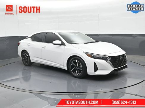 Used 2025 Nissan Sentra SV image 4