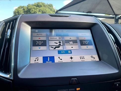 Used 2017 Ford Edge Titanium w/ Equipment Group 301A AWD/4WD image 37