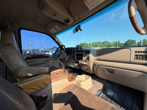 Used 2004 Ford F350 King Ranch AWD/4WD image 11