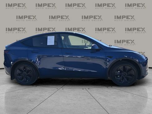 Used 2024 Tesla Model Y Long Range image 6