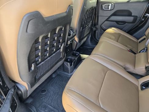 Certified 2021 Jeep Gladiator Rubicon AWD/4WD image 31