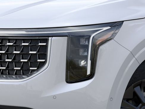 New 2027 Kia Carnival SX FWD image 10