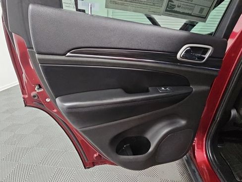 Used 2019 Jeep Grand Cherokee Limited AWD/4WD image 35