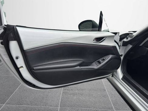 Used 2017 MAZDA MX-5 Miata RF Grand Touring RWD image 12
