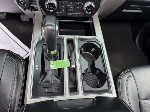 Used 2020 Ford F150 Lariat w/ Equipment Group 502A Luxury AWD/4WD image 23