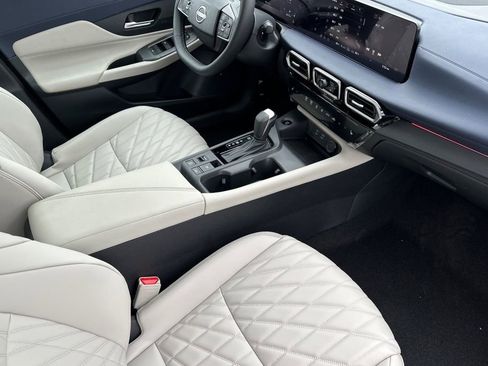 New 2026 Nissan Sentra SL w/ Floor Mat Package FWD image 15