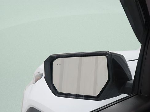 Used 2023 GMC Canyon AT4 w/ AT4 Premium Package image 24