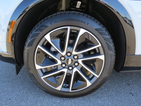 New 2026 Cadillac Optiq Sport 2 image 13