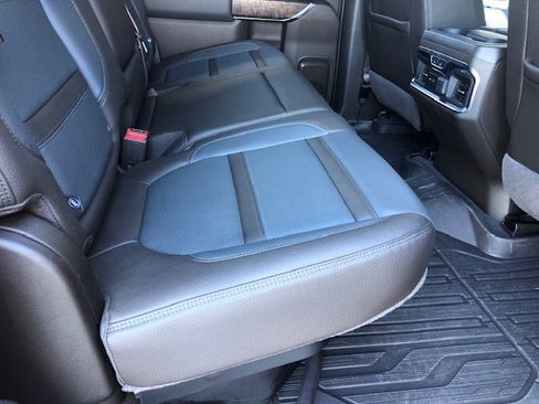 Used 2023 GMC Sierra 3500 Denali w/ Denali Ultimate Package image 26