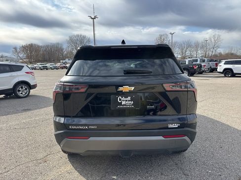 Used 2025 Chevrolet Equinox LT image 3