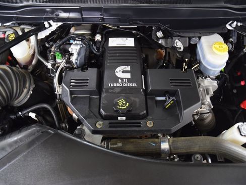 Used 2024 RAM 2500 Laramie w/ Night Edition image 27