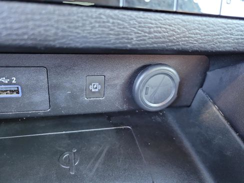 Used 2024 Mitsubishi Outlander SE image 30