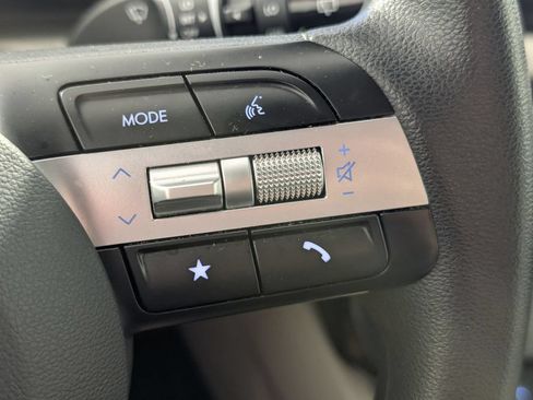 Used 2025 Hyundai Tucson SEL FWD image 17