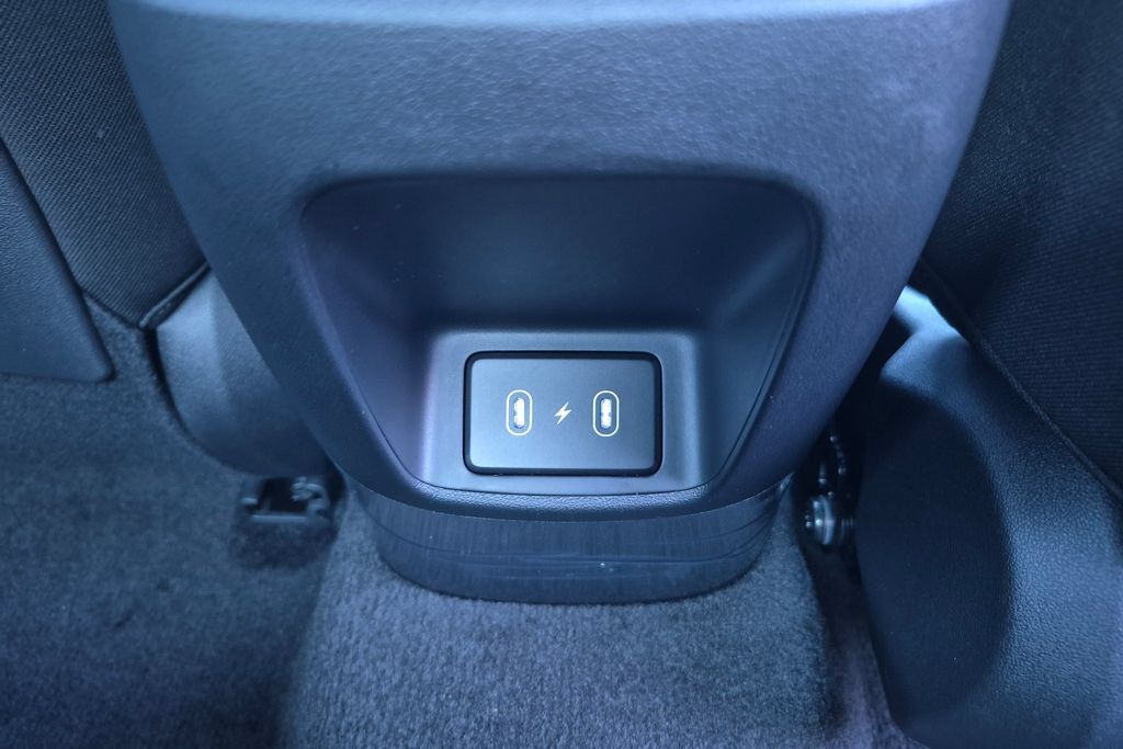 New 2026 Hyundai Elantra SEL Sport FWD image 16