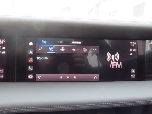 Used 2022 Porsche Taycan 4S image 44