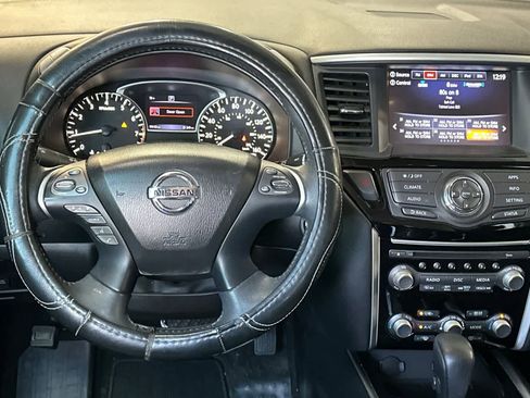 Used 2017 Nissan Pathfinder SV w/ Cargo Package image 16