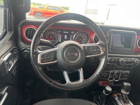 Used 2019 Jeep Wrangler Unlimited Rubicon AWD/4WD image 3