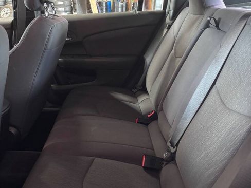 Used 2013 Chrysler 200 LX FWD image 7