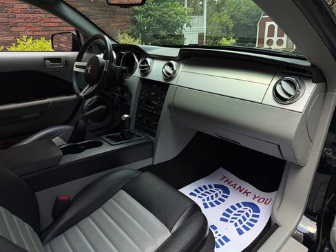 Used 2007 Ford Mustang GT RWD image 43
